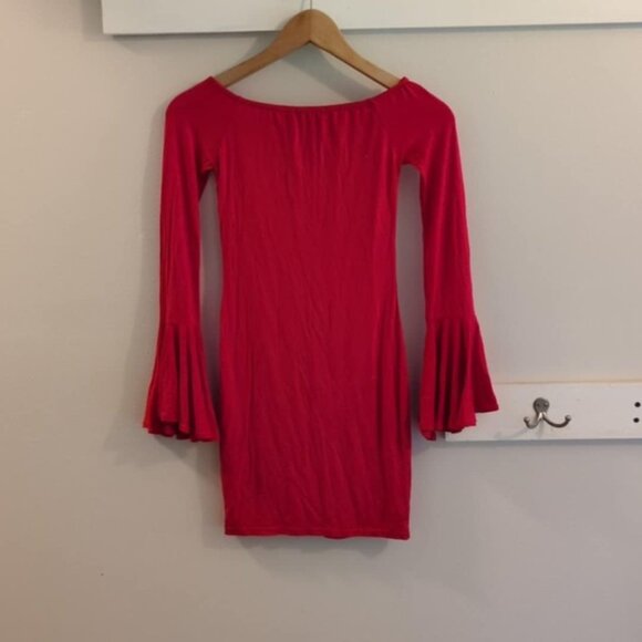 PrettyLittleThing 2 Dress Red Bodycon Sexy Bell Sleeve Stretchy Homecoming Hoco - Picture 3 of 4